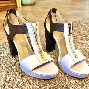 Michael Michael Kors Berkley T-Strap Platform Dress Sandals Size 9M